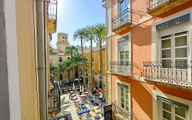 Palm Square - One Minute From The Sea!
